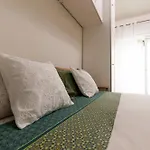 Attimo House